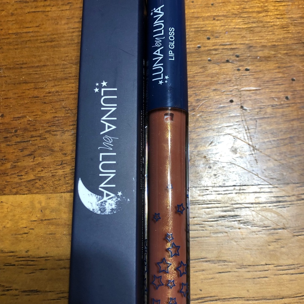 Luna by Luna lip gloss